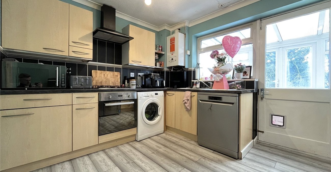 2 bedroom house for sale in Walderslade | Robinson Michael & Jackson