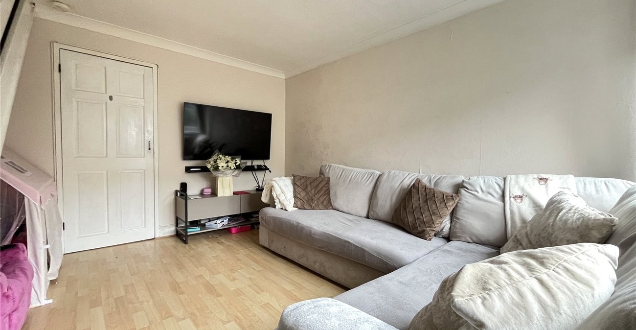 2 bedroom house for sale in Walderslade | Robinson Michael & Jackson