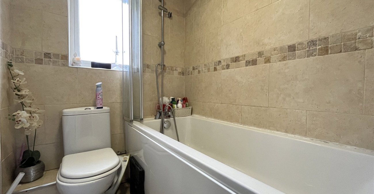 2 bedroom house for sale in Walderslade | Robinson Michael & Jackson