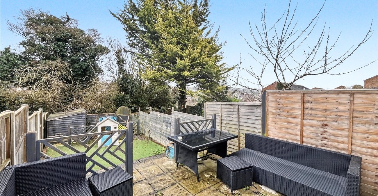 2 bedroom house for sale in Walderslade | Robinson Michael & Jackson