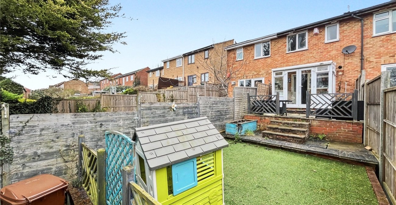 2 bedroom house for sale in Walderslade | Robinson Michael & Jackson