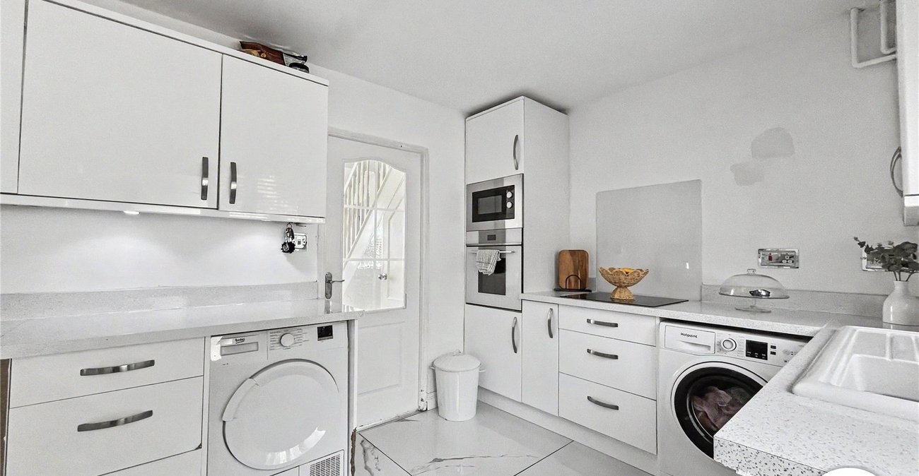 3 bedroom house for sale in Walderslade | Robinson Michael & Jackson