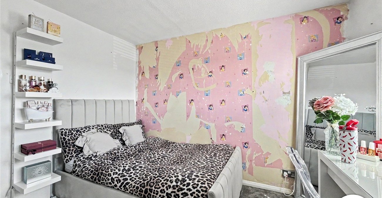 3 bedroom house for sale in Walderslade | Robinson Michael & Jackson