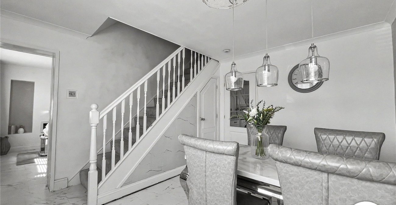 3 bedroom house for sale in Walderslade | Robinson Michael & Jackson