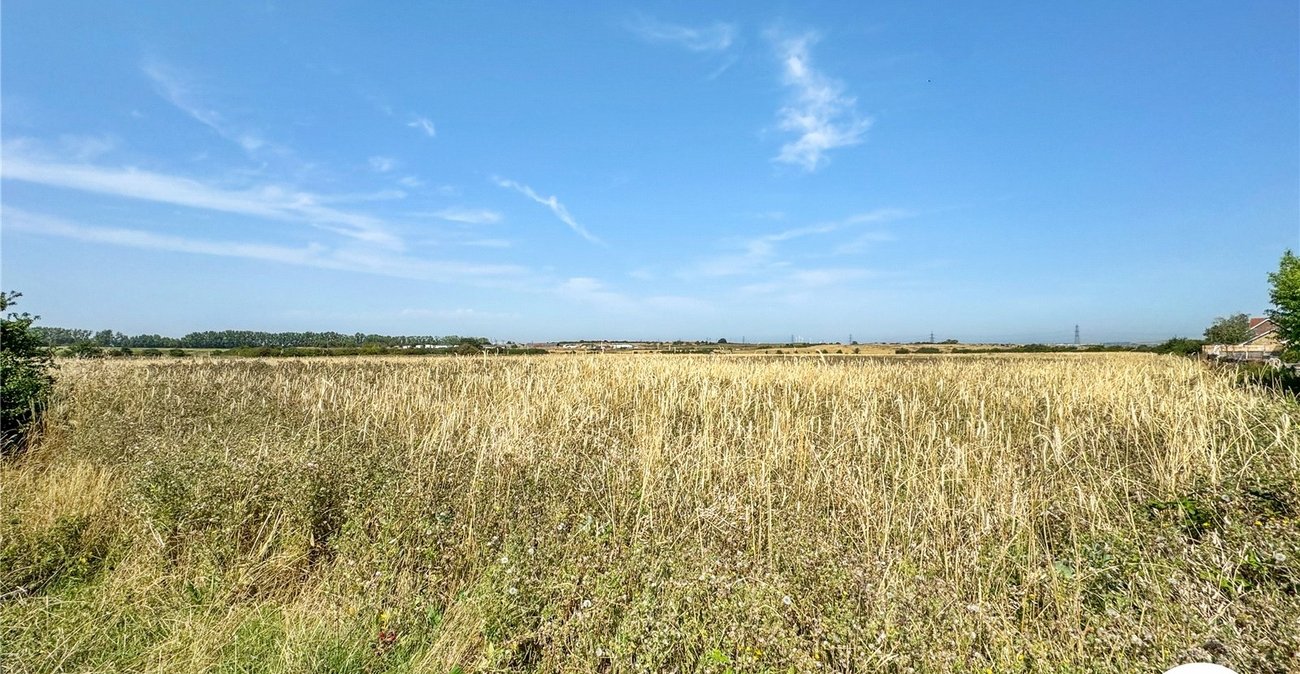 2 bedroom property for sale in Iwade | Robinson Michael & Jackson