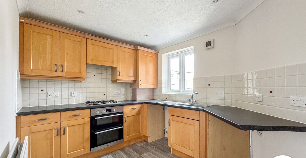 2 bedroom property for sale in Iwade | Robinson Michael & Jackson