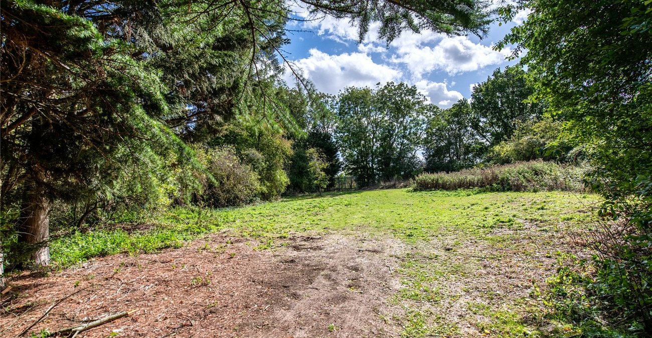 6 bedroom house for sale in High Halstow | Robinson Michael & Jackson