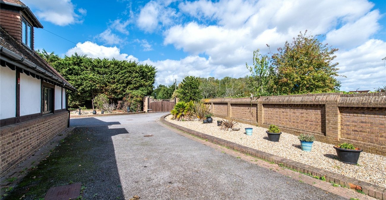 6 bedroom house for sale in High Halstow | Robinson Michael & Jackson