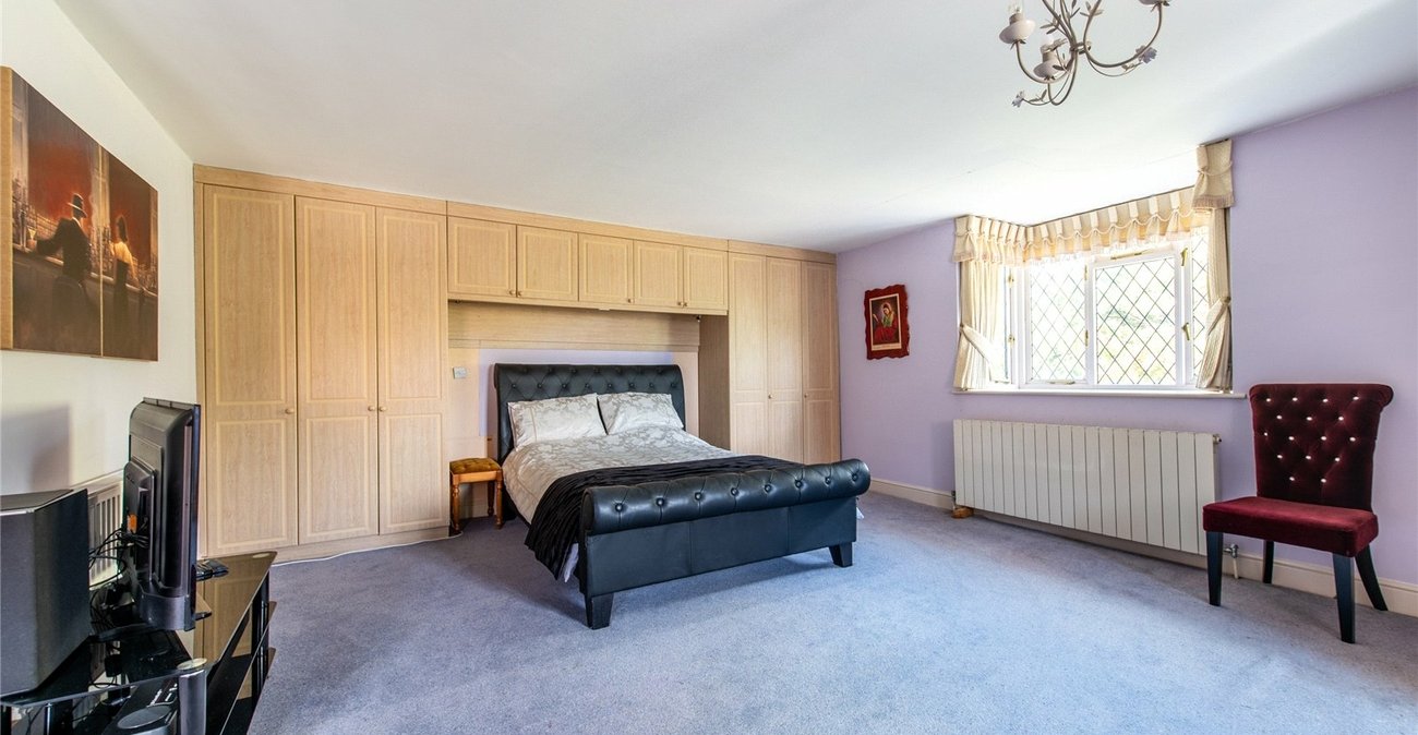 6 bedroom house for sale in High Halstow | Robinson Michael & Jackson