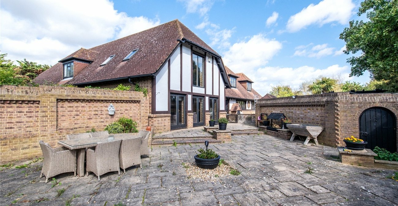 6 bedroom house for sale in High Halstow | Robinson Michael & Jackson