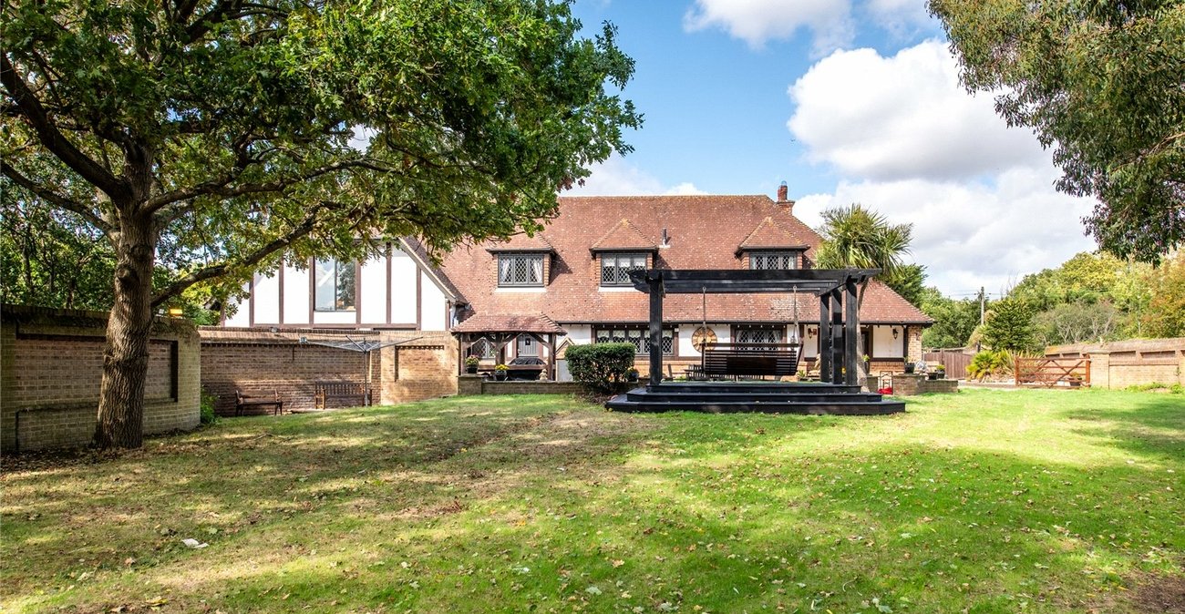 6 bedroom house for sale in High Halstow | Robinson Michael & Jackson