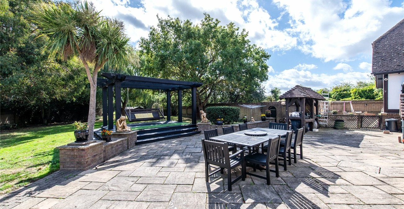 6 bedroom house for sale in High Halstow | Robinson Michael & Jackson