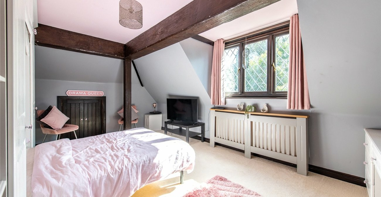 6 bedroom house for sale in High Halstow | Robinson Michael & Jackson