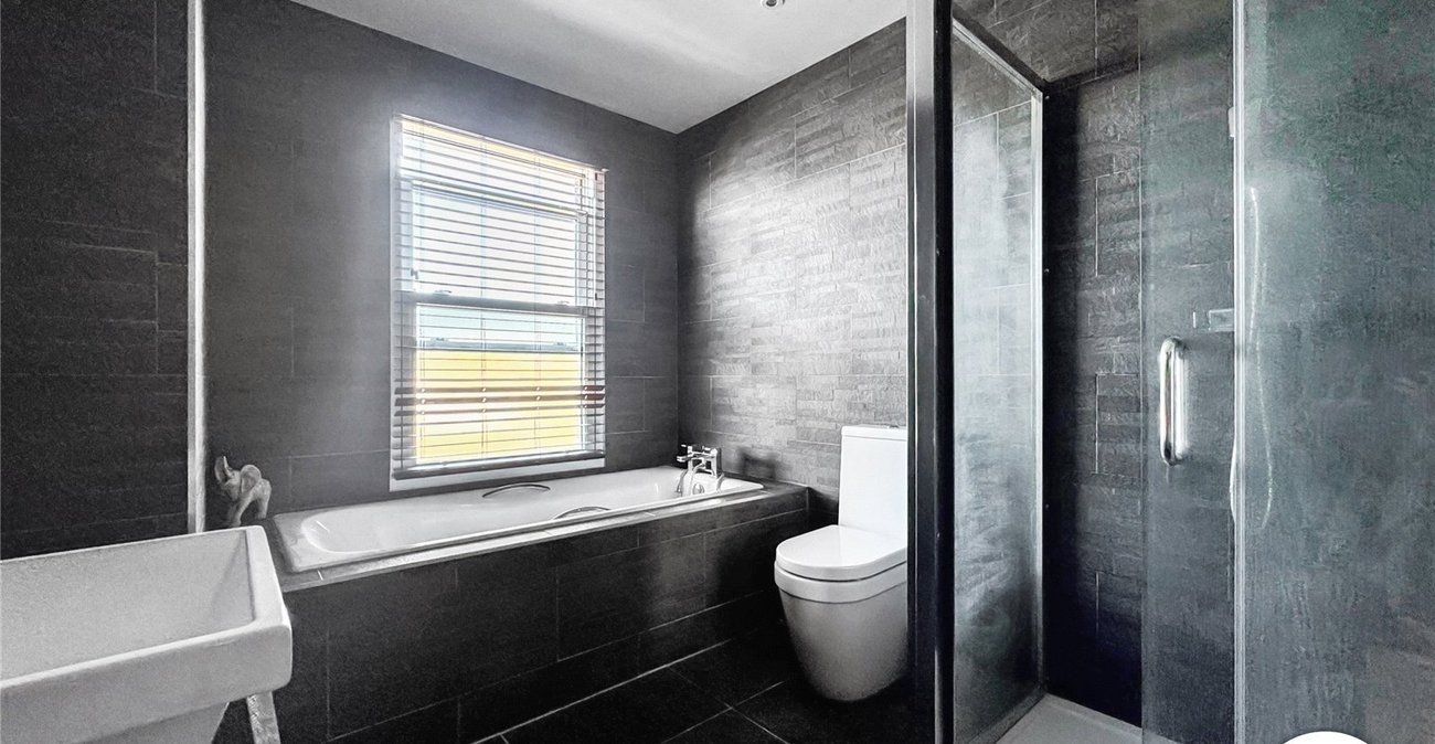 2 bedroom house for sale in Maidstone | Robinson Michael & Jackson