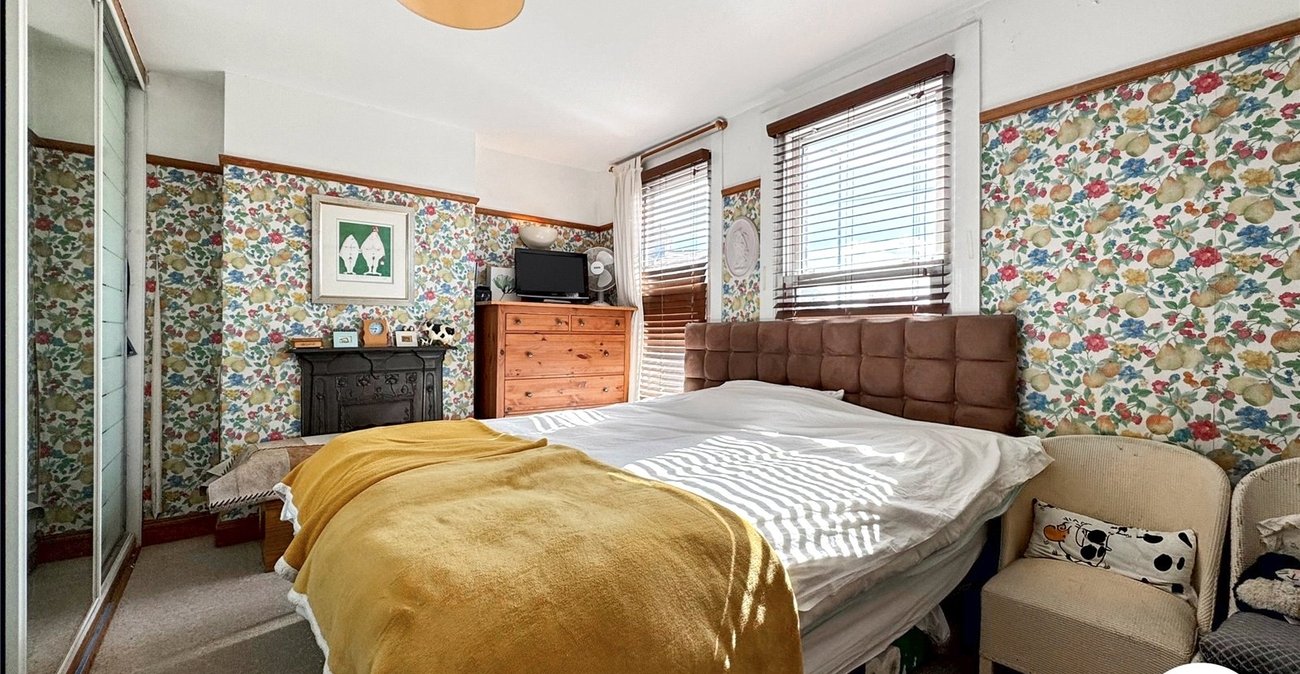 2 bedroom house for sale in Maidstone | Robinson Michael & Jackson