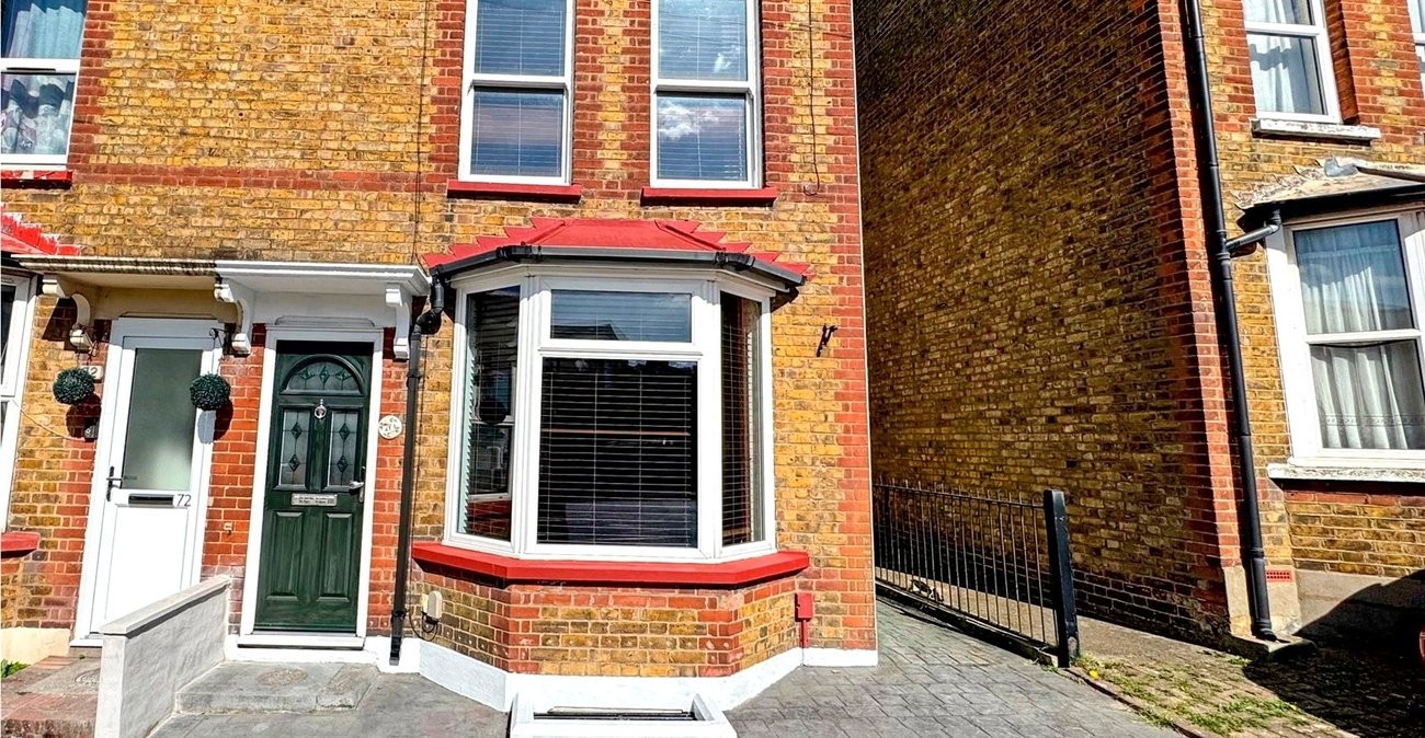 2 bedroom house for sale in Maidstone | Robinson Michael & Jackson