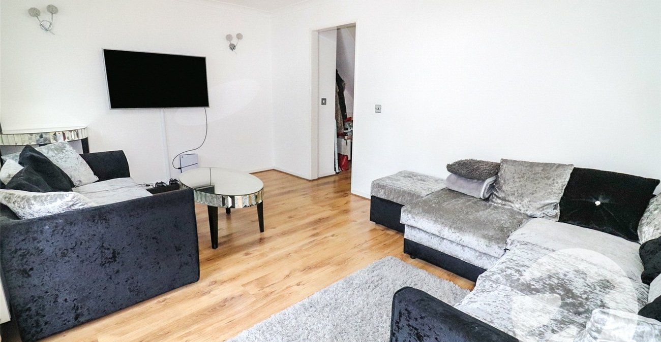 3 bedroom house for sale in Crayford | Robinson Jackson