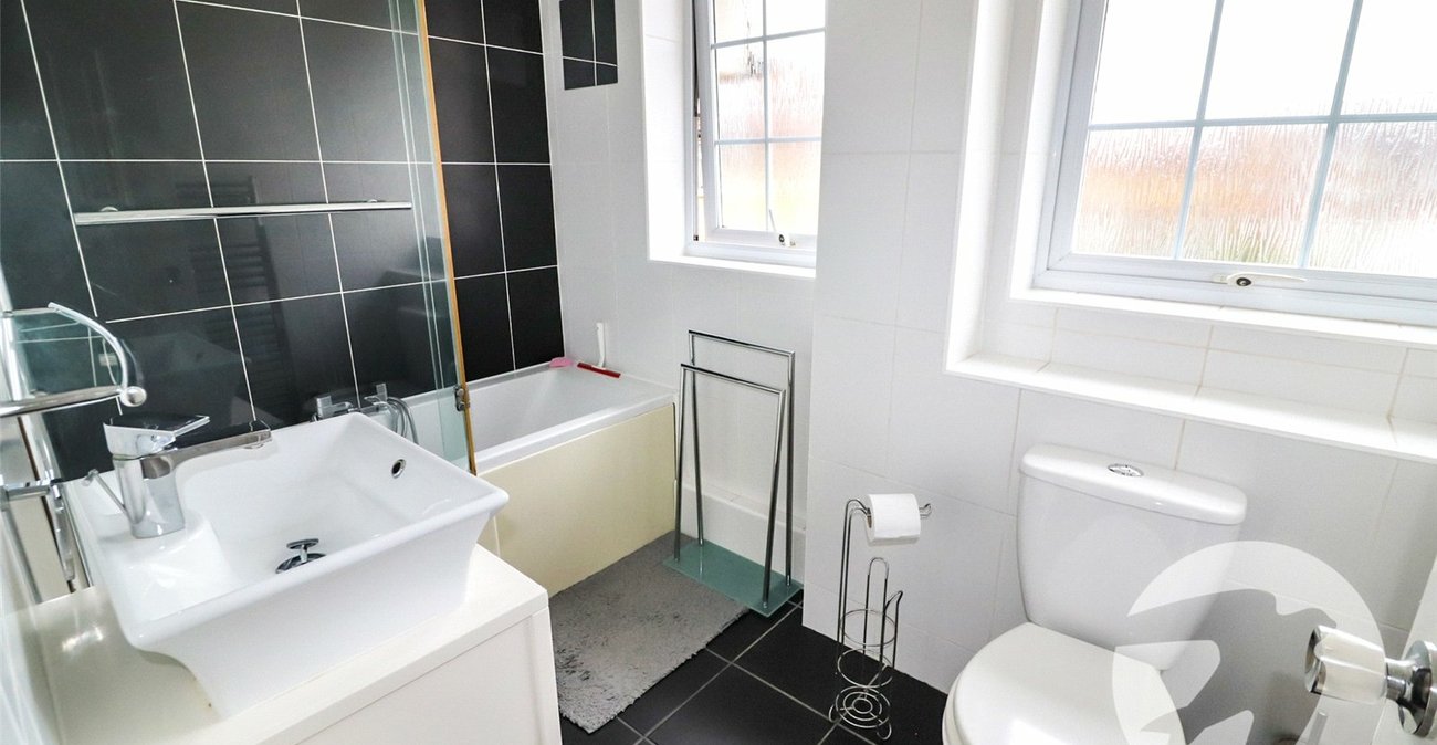 3 bedroom house for sale in Crayford | Robinson Jackson