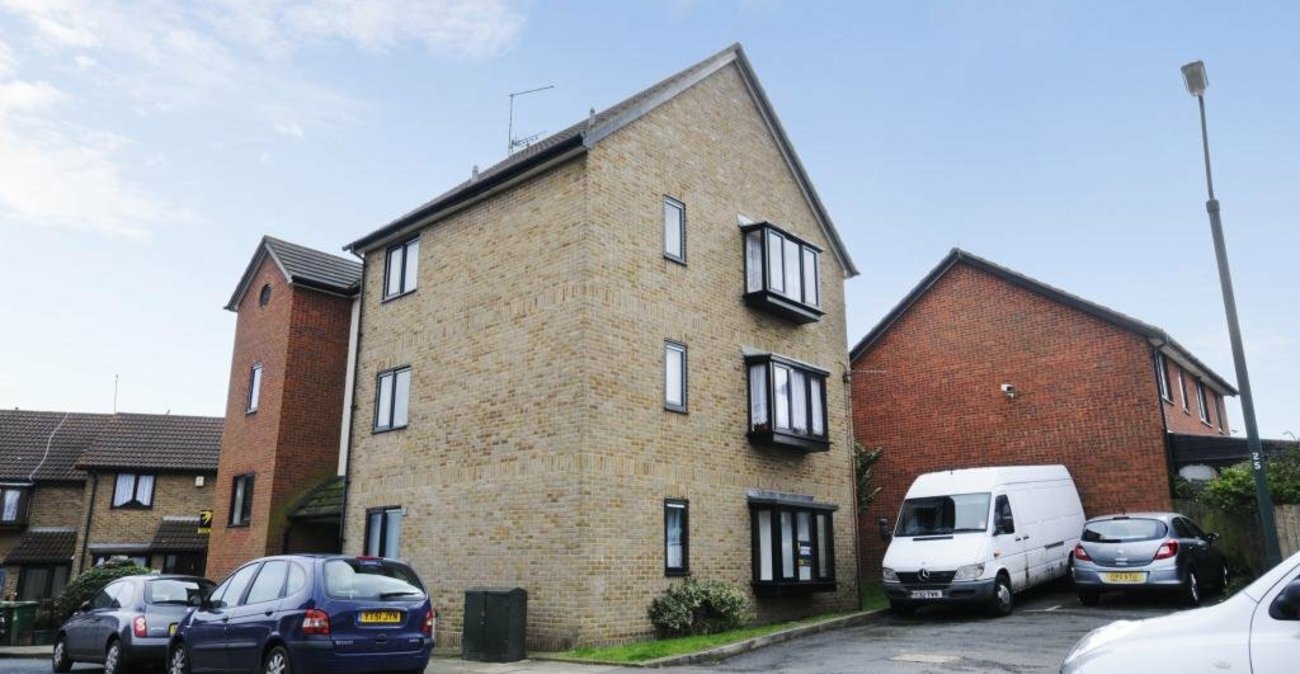 1 bedroom property for sale in Crayford | Robinson Jackson