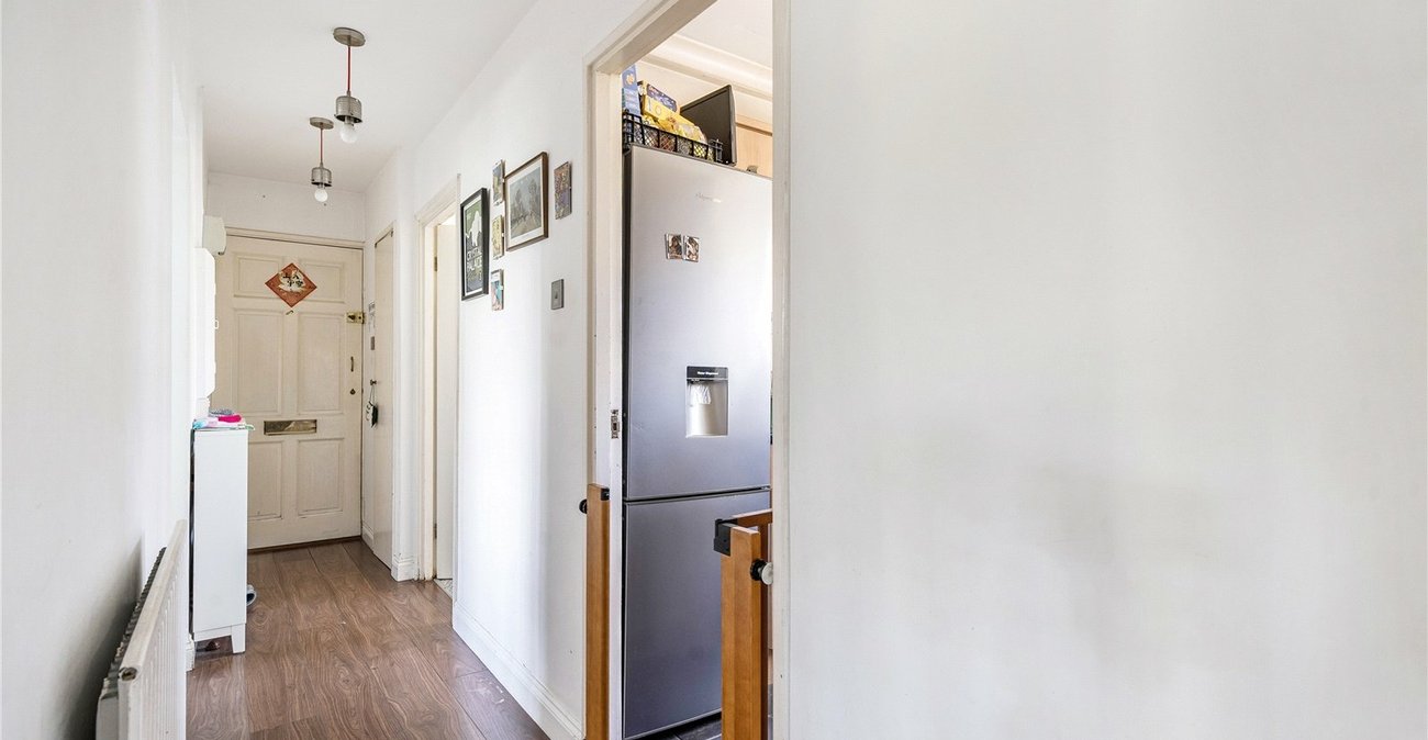 2 bedroom property for sale in  | Robinson Jackson