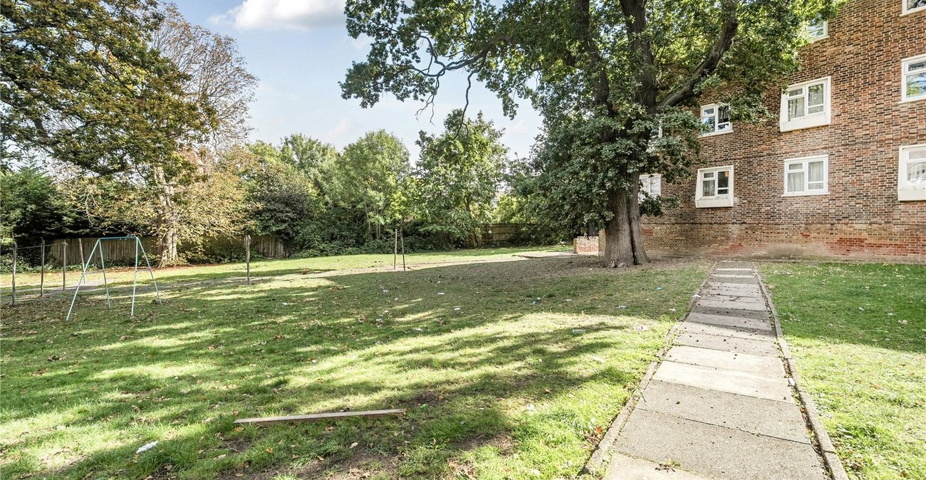 2 bedroom property for sale in  | Robinson Jackson