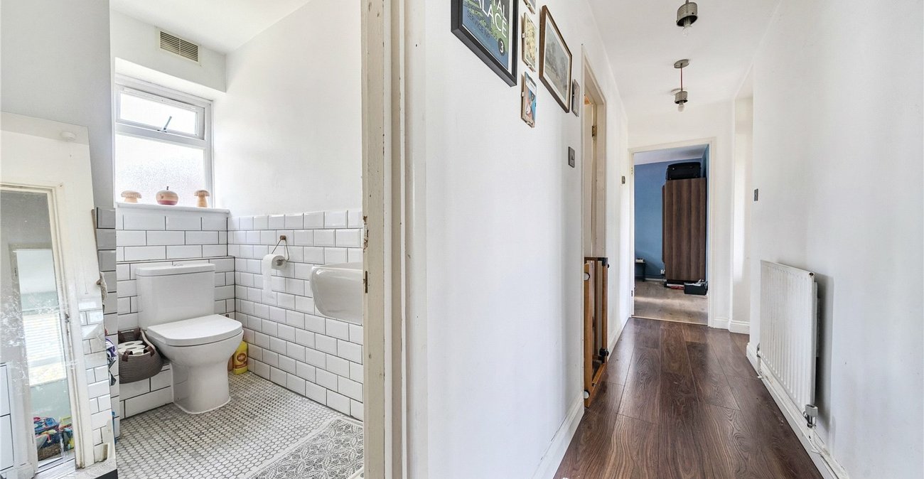 2 bedroom property for sale in  | Robinson Jackson