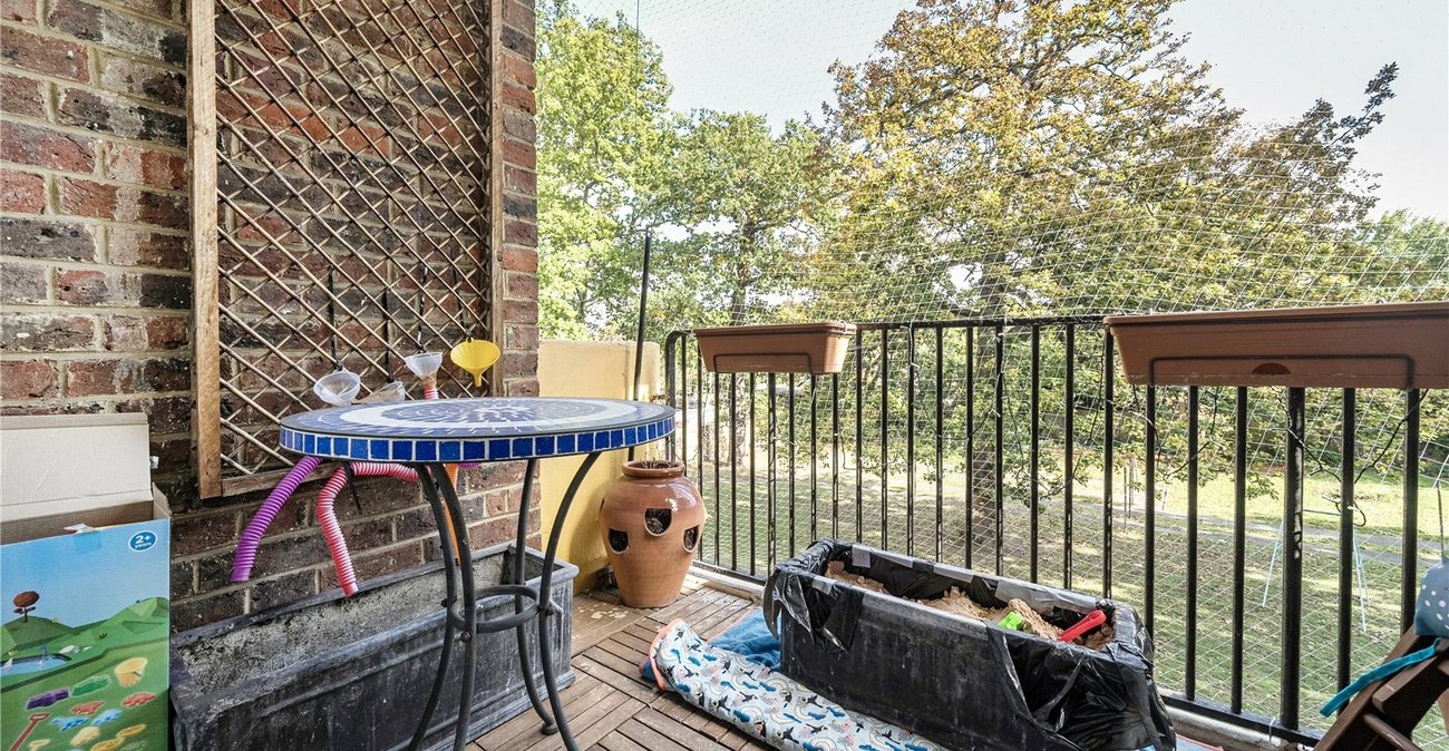 2 bedroom property for sale in  | Robinson Jackson