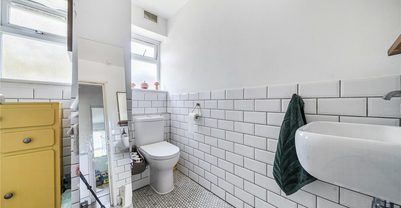 2 bedroom property for sale in  | Robinson Jackson