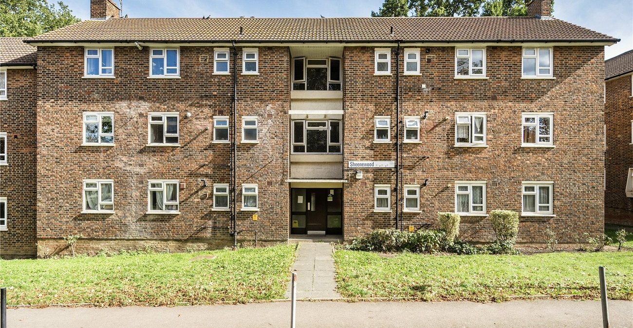 2 bedroom property for sale in  | Robinson Jackson