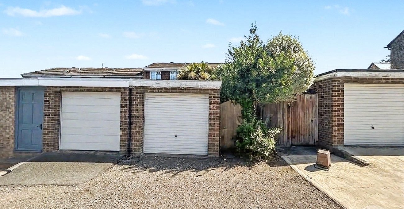 3 bedroom house for sale in Sidcup | Robinson Jackson
