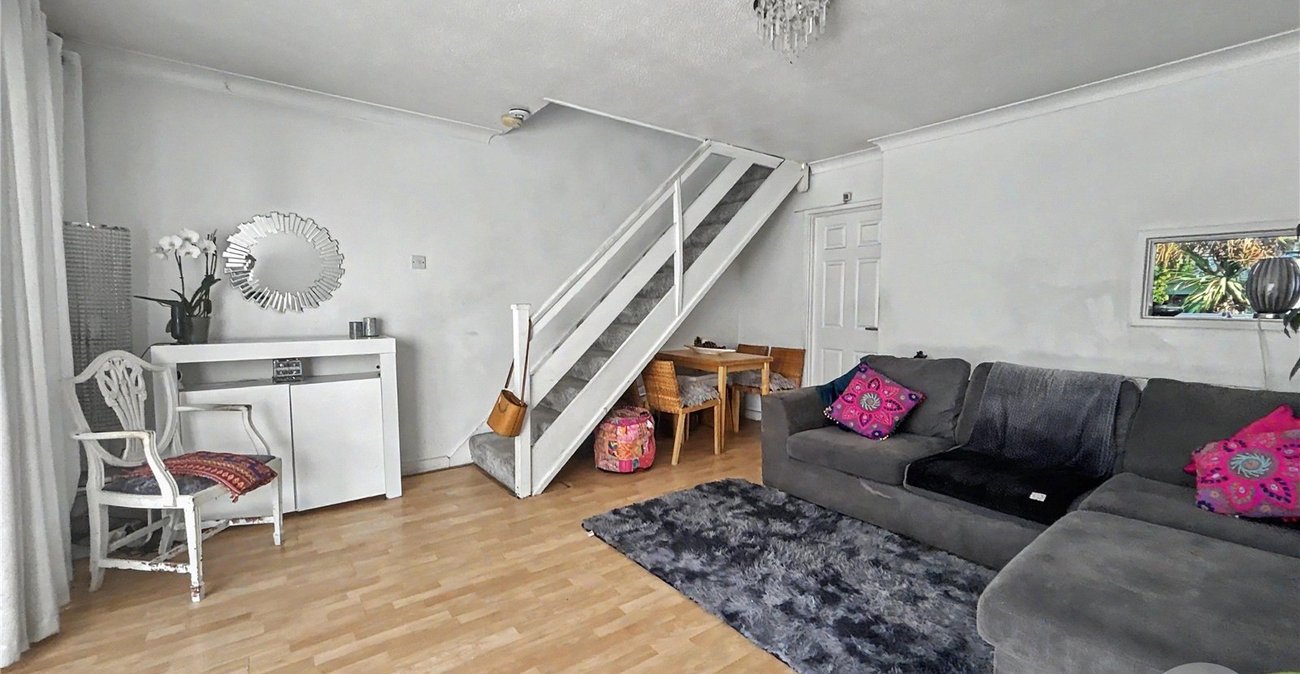3 bedroom house for sale in Sidcup | Robinson Jackson