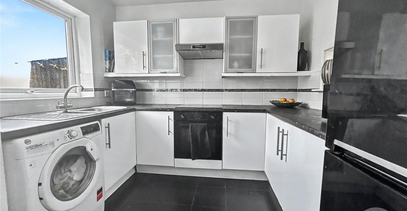 3 bedroom house for sale in Sidcup | Robinson Jackson