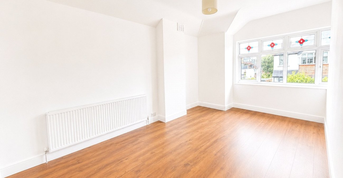 4 bedroom house for sale in London | Robinson Jackson