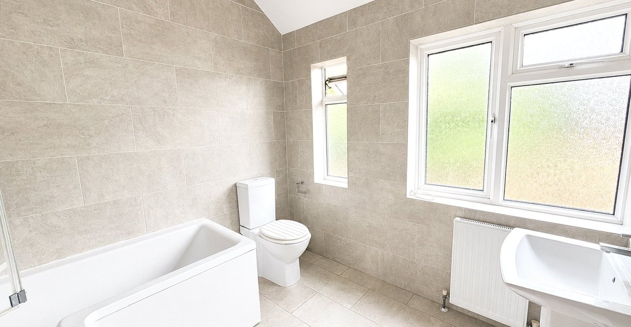 4 bedroom house for sale in London | Robinson Jackson