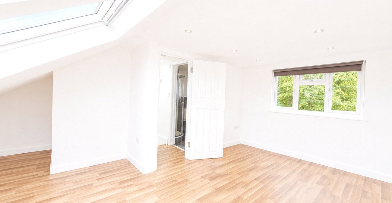 4 bedroom house for sale in London | Robinson Jackson