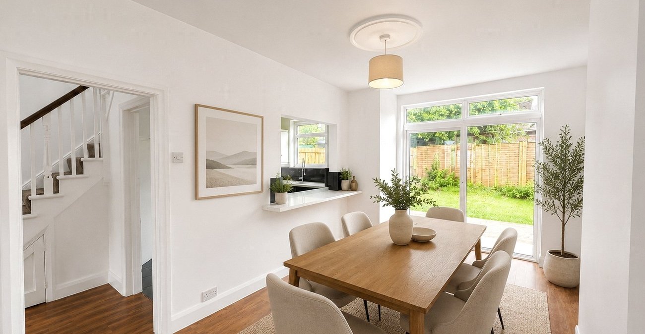 4 bedroom house for sale in London | Robinson Jackson