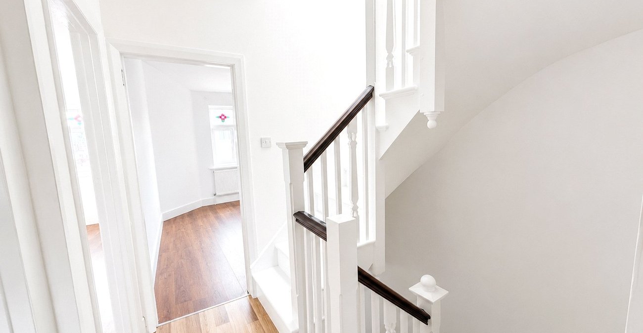 4 bedroom house for sale in London | Robinson Jackson
