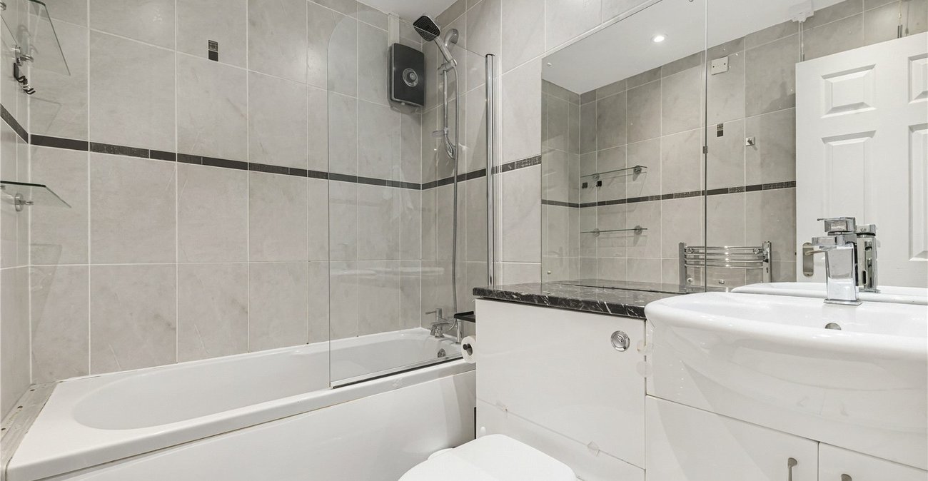 2 bedroom house for sale in Welling | Robinson Jackson