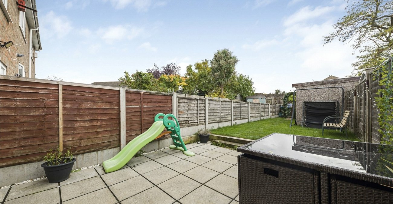 2 bedroom house for sale in Welling | Robinson Jackson