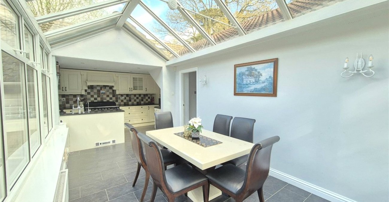 4 bedroom bungalow for sale in Knockholt | Robinson Jackson