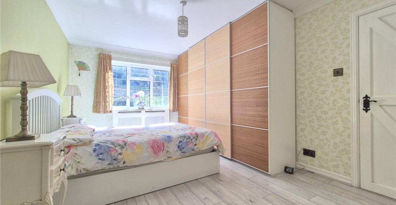 4 bedroom bungalow for sale in Knockholt | Robinson Jackson