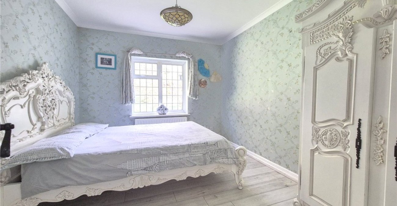4 bedroom bungalow for sale in Knockholt | Robinson Jackson