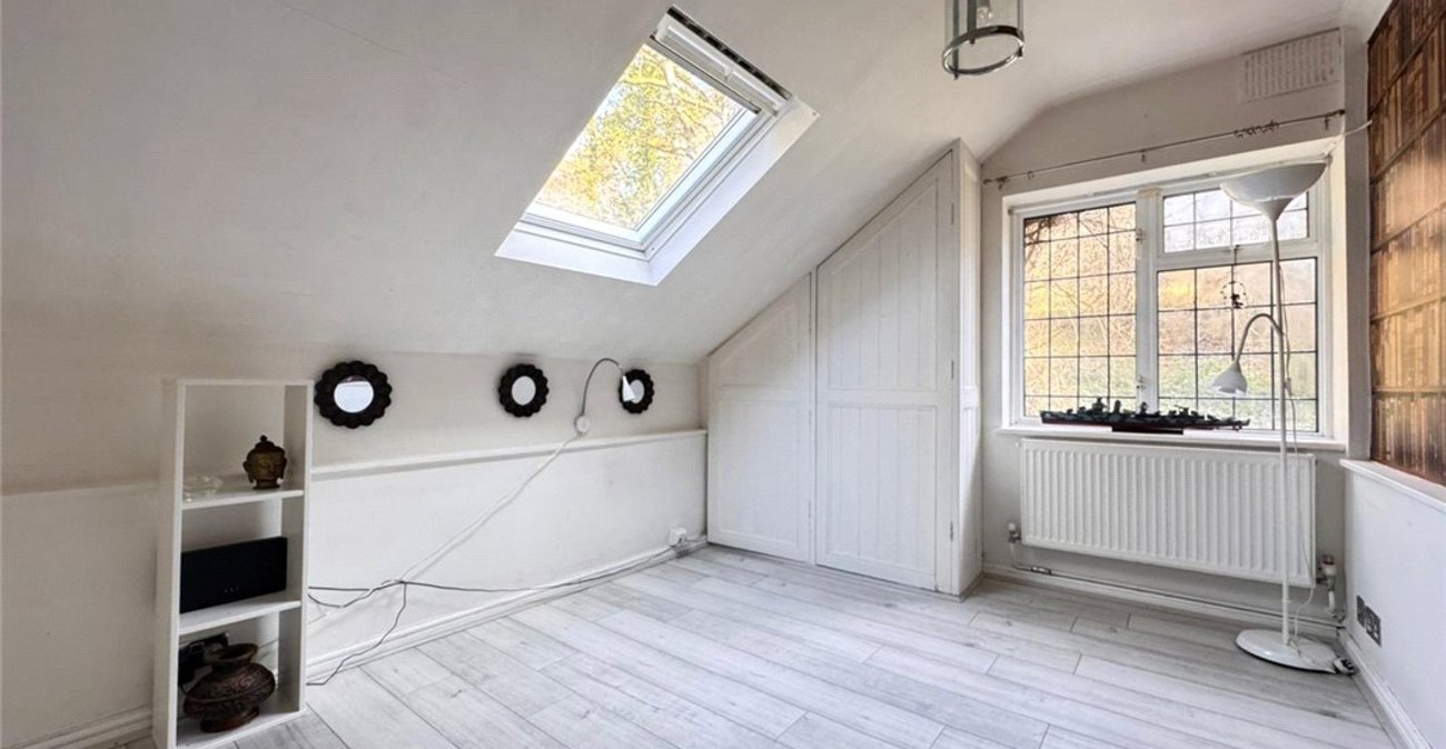 4 bedroom bungalow for sale in Knockholt | Robinson Jackson