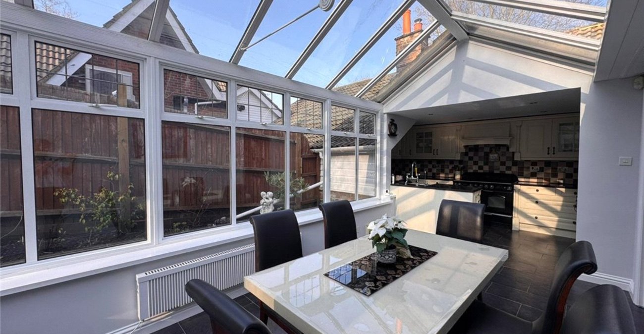 4 bedroom bungalow for sale in Knockholt | Robinson Jackson