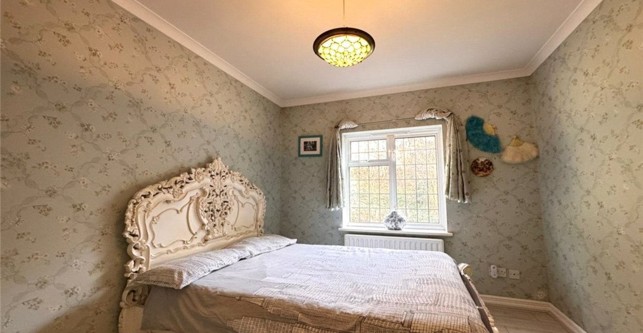 4 bedroom bungalow for sale in Knockholt | Robinson Jackson