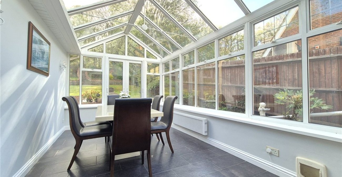 4 bedroom bungalow for sale in Knockholt | Robinson Jackson
