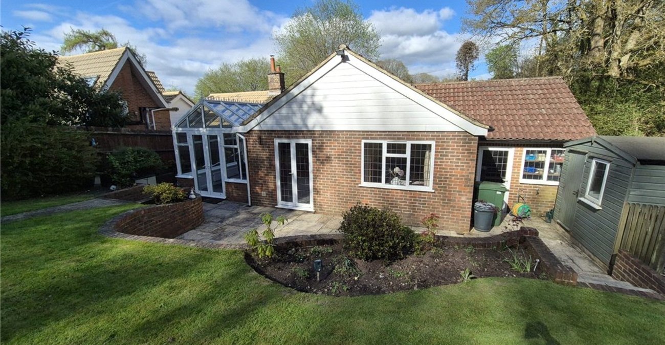 4 bedroom bungalow for sale in Knockholt | Robinson Jackson