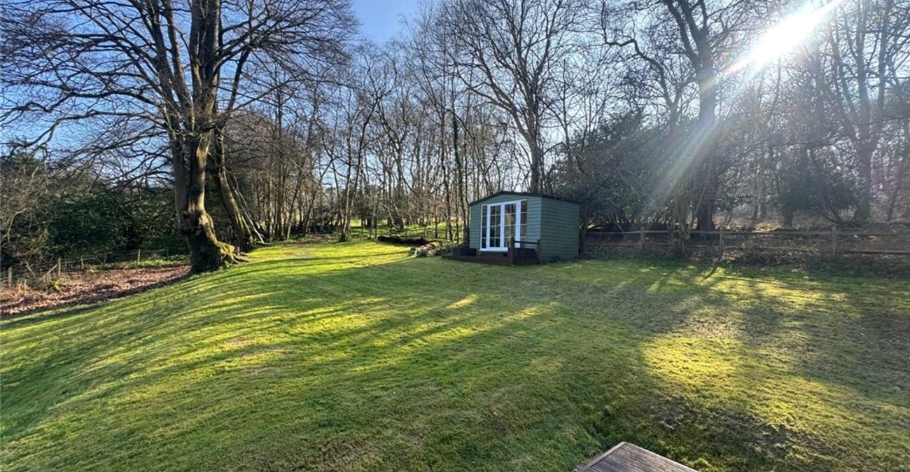 4 bedroom bungalow for sale in Knockholt | Robinson Jackson