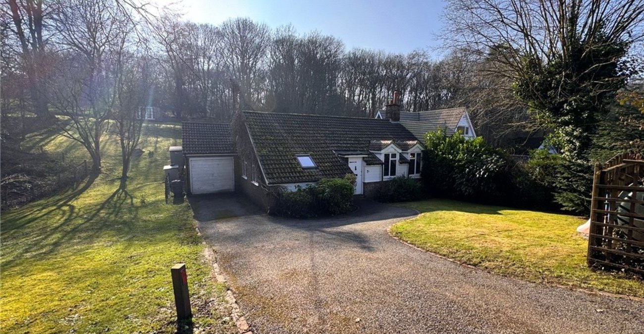 4 bedroom bungalow for sale in Knockholt | Robinson Jackson