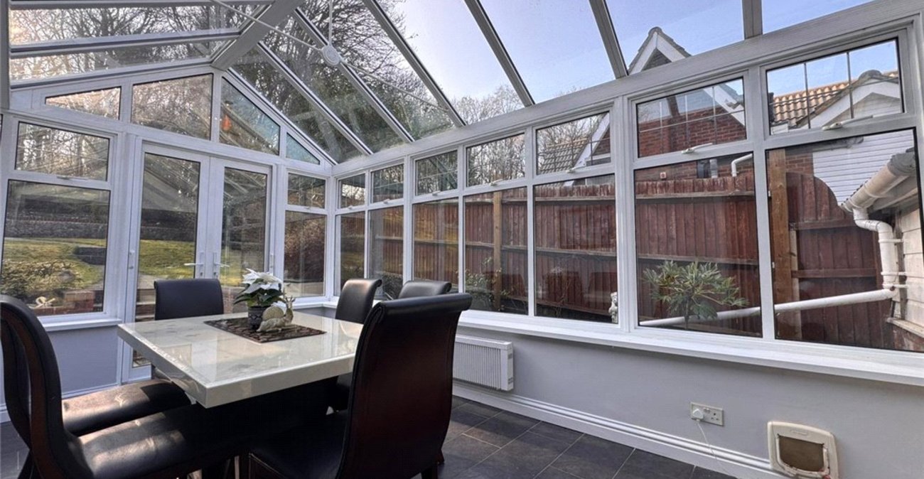 4 bedroom bungalow for sale in Knockholt | Robinson Jackson